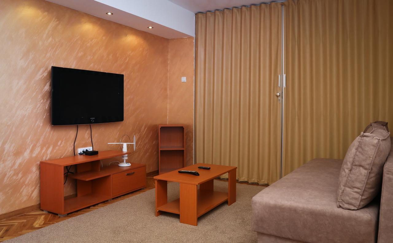 Comfort Inn Apartment โนวีปาซาร์ ภายนอก รูปภาพ